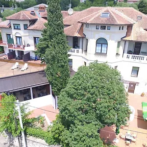 https://hotel-ruza.primorje-gorskikotar.com
